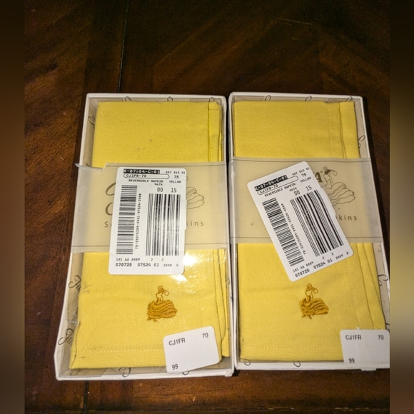 Fiesta Logo Cloth Napkins 2 Boxes New In Box - Picture 2 of 5